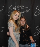 sabrinacarpenter-daily_28929.jpg