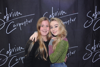 sabrinacarpenter-daily_286229.jpg