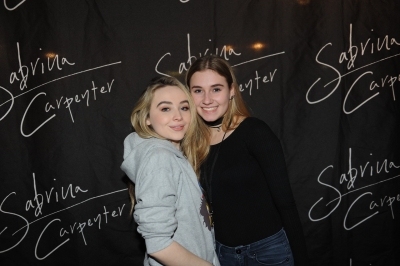 sabrinacarpenter-daily_289829.jpg