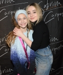 sabrinacarpenter-daily_282429.jpg