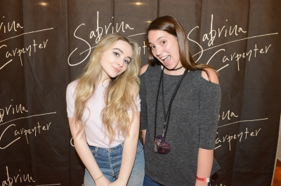 sabrinacarpenter-daily_2811629.jpg