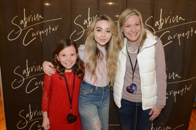 sabrinacarpenter-daily_287729.jpg