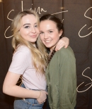 sabrinacarpenter-daily_2811529.jpg