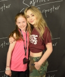 sabrinacarpenter-daily_281029.jpg