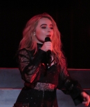 sabrinacarpenter-daily_281429.jpg