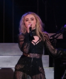 sabrinacarpenter-daily_282229.jpg