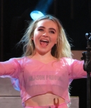 sabrinacarpenter-daily_282929.jpg