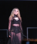 sabrinacarpenter-daily_285829.jpg