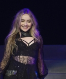 sabrinacarpenter-daily_285429.jpg