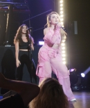 sabrinacarpenter-daily_2819129.jpg