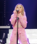 sabrinacarpenter-daily_2821329.jpg