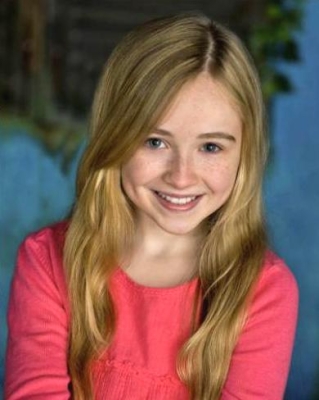 sabrinacarpenter-daily_281329.jpg