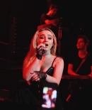 sabrinacarpenter-daily_283429.jpg