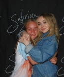 sabrinacarpenter-daily_281529.jpg