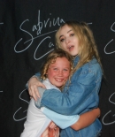 sabrinacarpenter-daily_282929.jpg