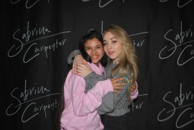 sabrinacarpenter-daily_282429.jpg