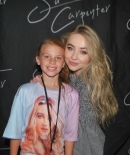 sabrinacarpenter-daily_282729.jpg