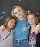 sabrinacarpenter-daily_282729.jpg