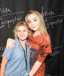 sabrinacarpenter-daily_2825929.jpg