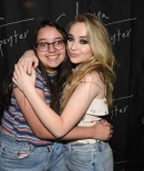 sabrinacarpenter-daily_2811529.jpg