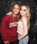 sabrinacarpenter-daily_2815429.jpg