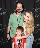 sabrinacarpenter-daily_284729.jpg