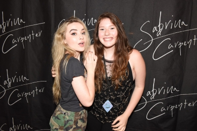 sabrinacarpenter-daily_2835329.jpg