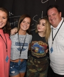 sabrinacarpenter-daily_2820529.jpg