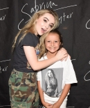 sabrinacarpenter-daily_2826729.jpg