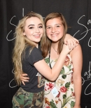 sabrinacarpenter-daily_2837029.jpg