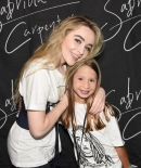 sabrinacarpenter-daily_2831829.jpg