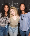 sabrinacarpenter-daily_281129.jpg