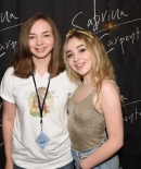 sabrinacarpenter-daily_2814329.jpg