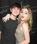 sabrinacarpenter-daily_2821729.jpg