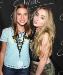 sabrinacarpenter-daily_2827129.jpg