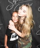 sabrinacarpenter-daily_285929.jpg