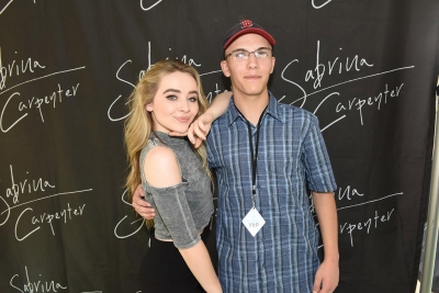 sabrinacarpenter-daily_284429.jpg