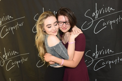 sabrinacarpenter-daily_289229.jpg