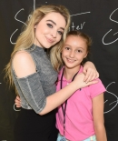 sabrinacarpenter-daily_281129.jpg