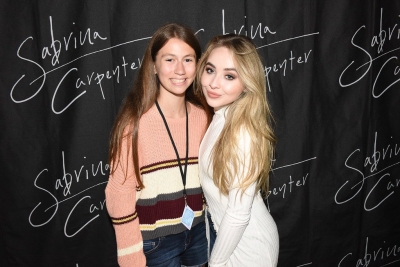 sabrinacarpenter-daily_281429.jpg