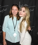 sabrinacarpenter-daily_281629.jpg