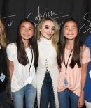 sabrinacarpenter-daily_28329.jpg