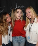 sabrinacarpenter-daily_2810529.jpg