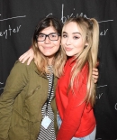 sabrinacarpenter-daily_2810929.jpg