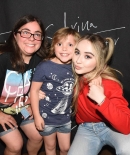 sabrinacarpenter-daily_28329.jpg