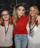 sabrinacarpenter-daily_284429.jpg