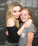 sabrinacarpenter-daily_2833829.jpg