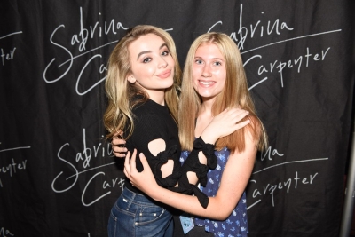 sabrinacarpenter-daily_2834029.jpg