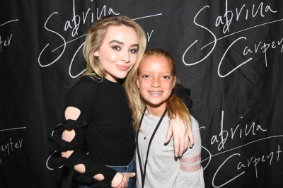 sabrinacarpenter-daily_2836229.jpg