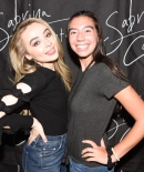 sabrinacarpenter-daily_2811529.jpg